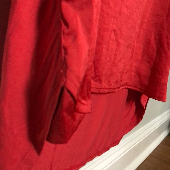 The Limited Red Three-Quarter Length Top - Picture 5 of 8